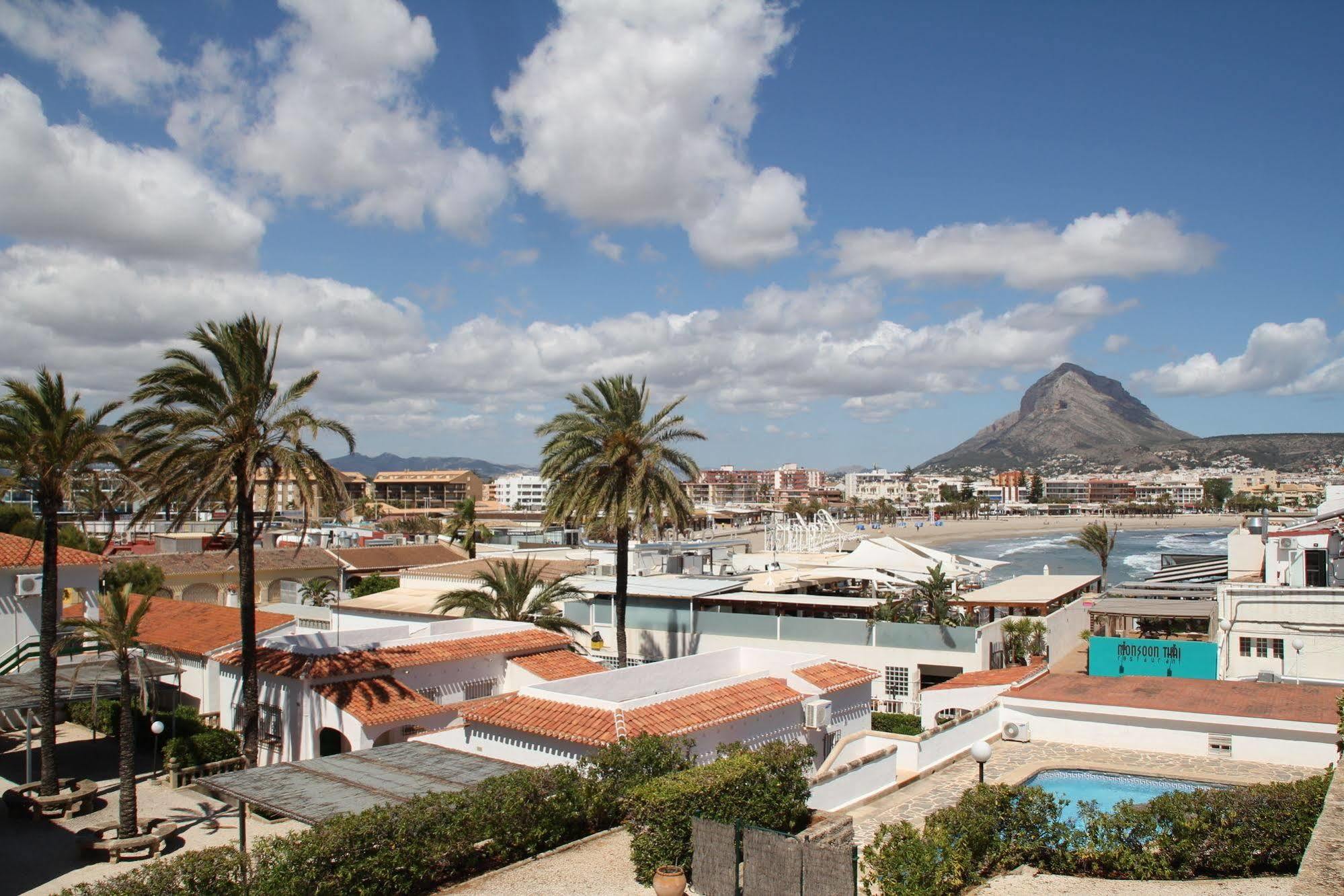 Bungalows El Arenal Xabia Bagian luar foto